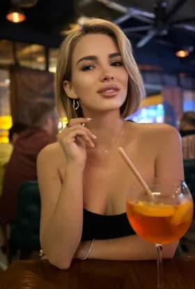 Adel, 22