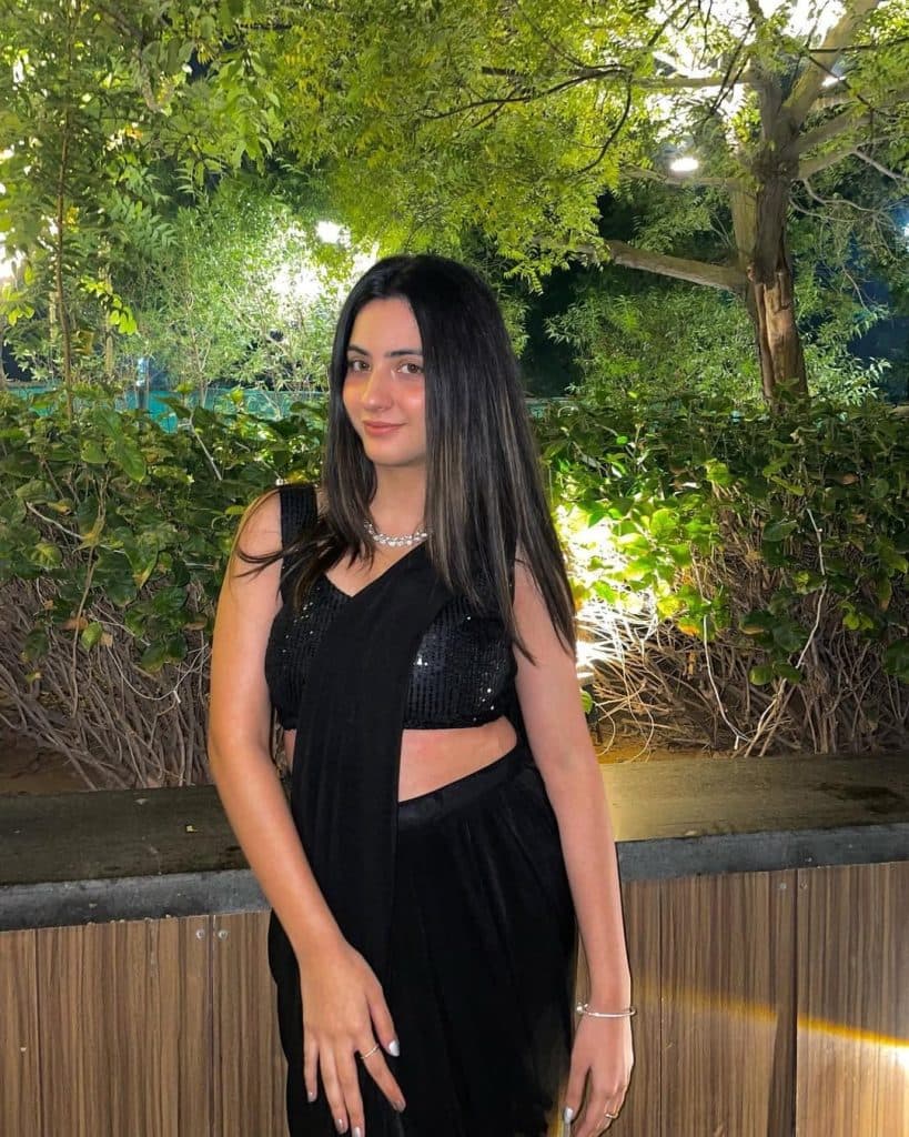 Prachi photo 1