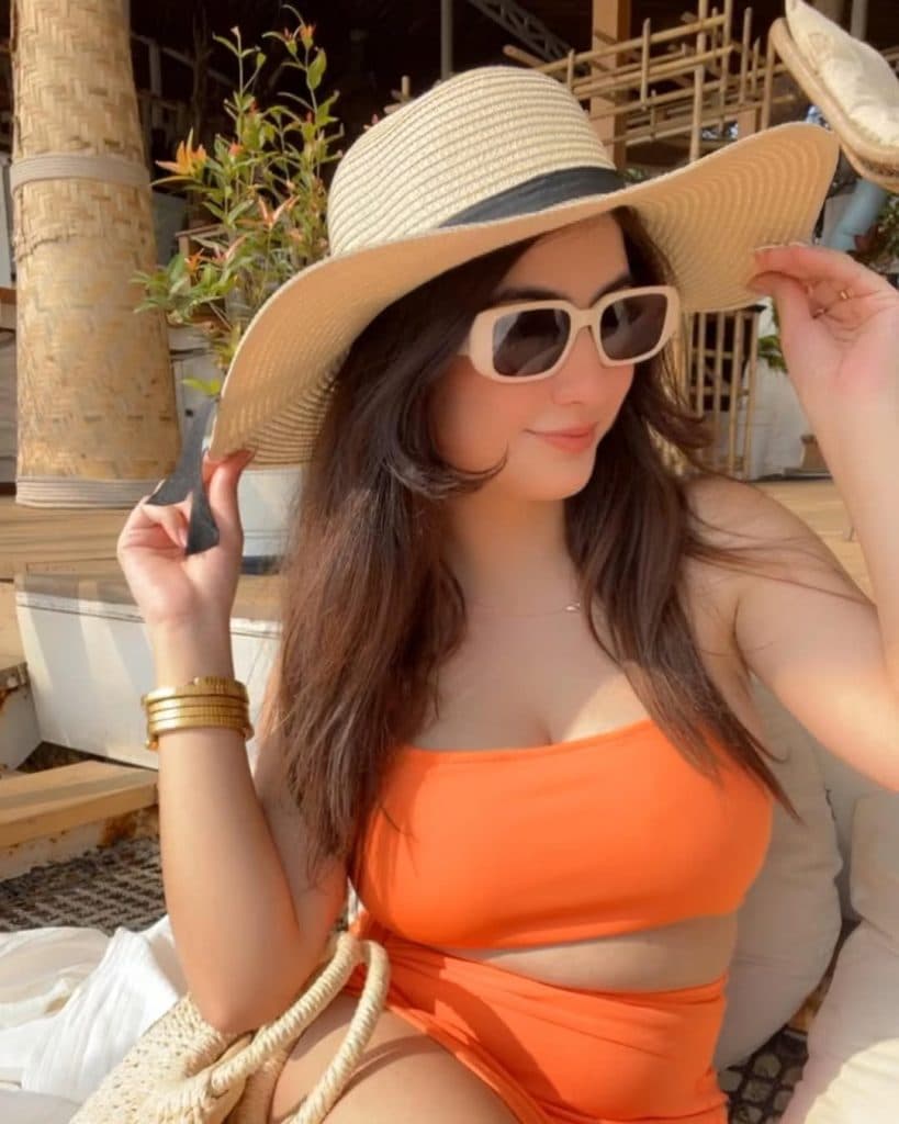 Prachi photo 2