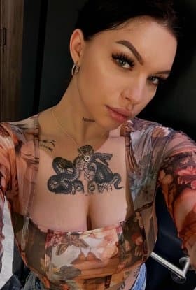 Eva photo 2