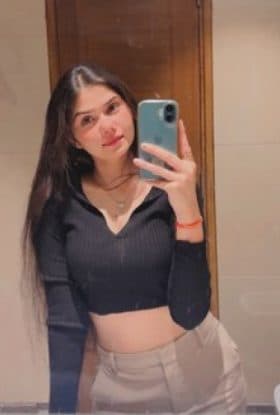 Priya, 22