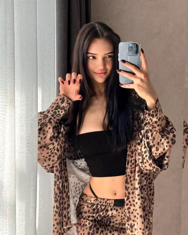 Yulia photo 2