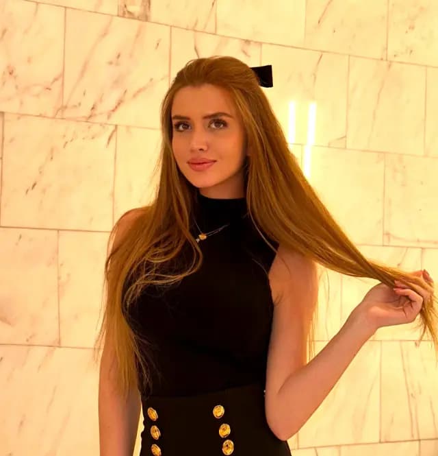 Aliza, 22