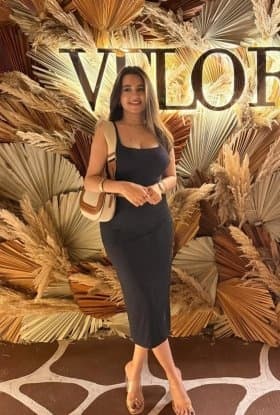 Radhika photo 2