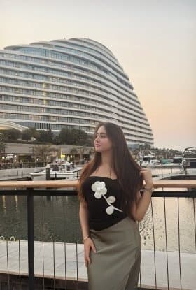 Chavi Arora, 23