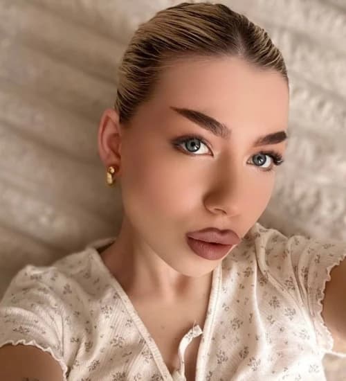 Elina photo 1