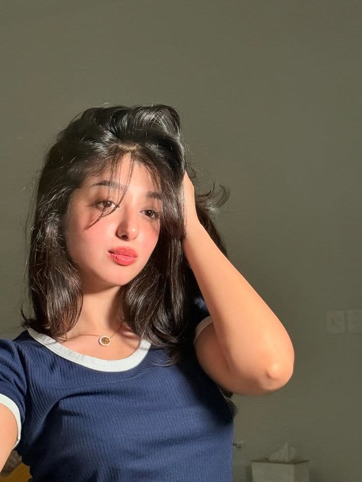 Fatima, 23