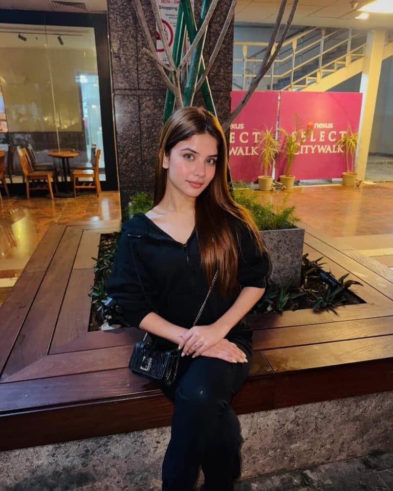 Animika, 29